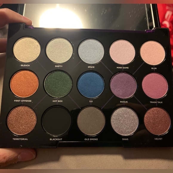 Urban Decay Distortion palette - Picture 2 of 4